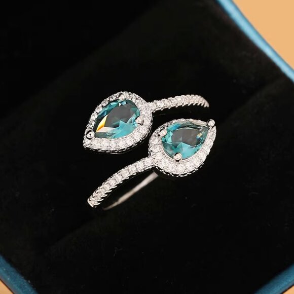 NEW 14k White Gold Pear Cut Diamond Ring Tear Drop Adjustable Resizable Ring - Picture 4 of 6